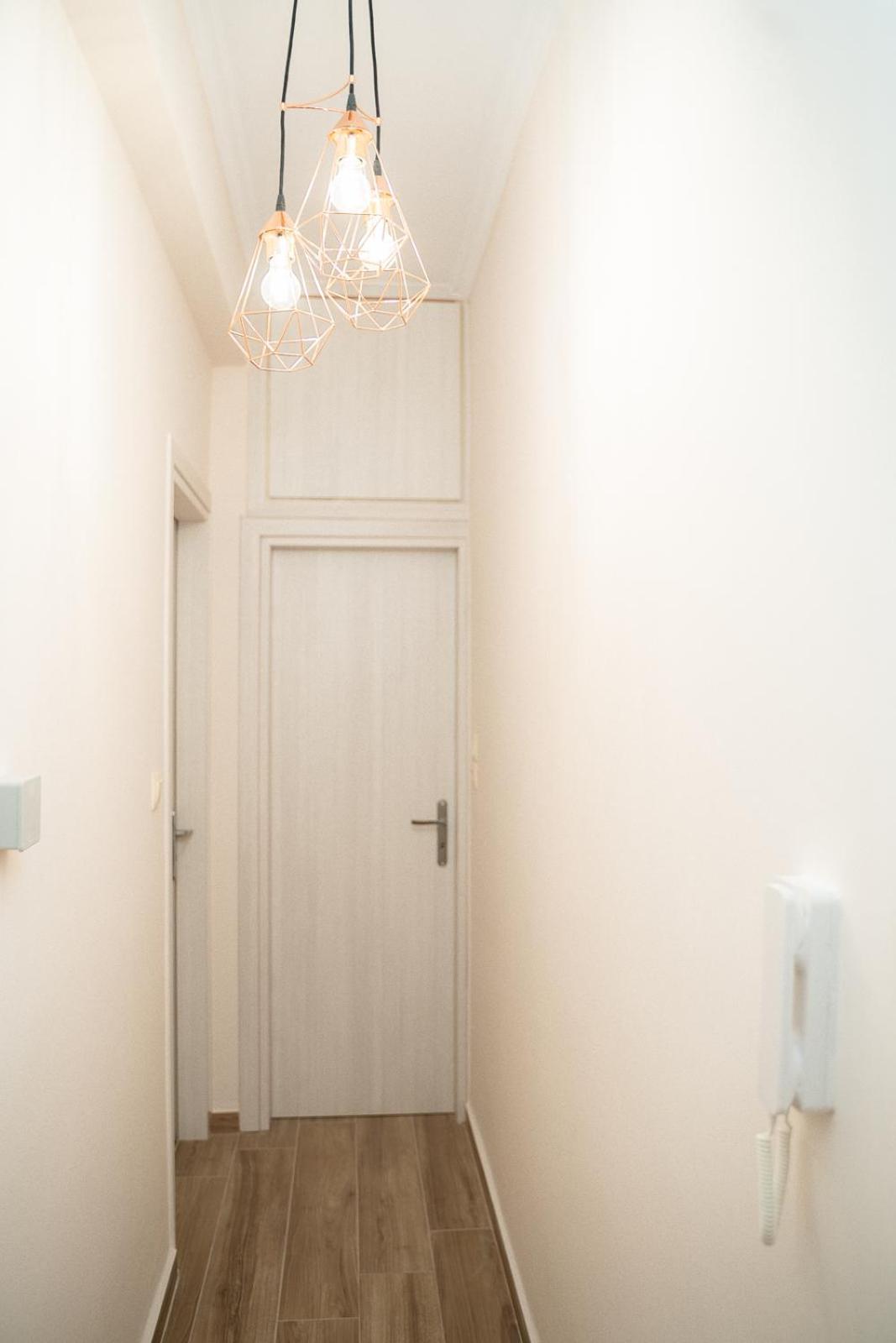 Artemis Bay Apartments Near Sea And Airport ภายนอก รูปภาพ